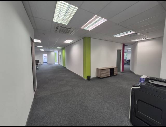 761M² OFFICE TO LET IN RIVONIA